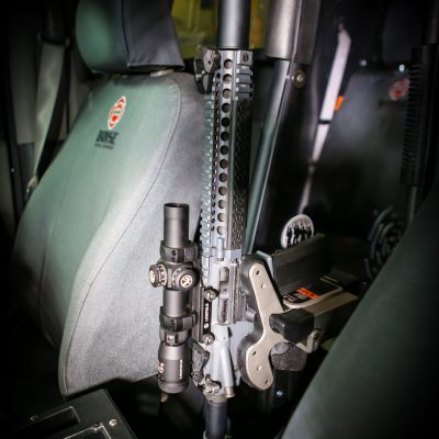 1082 gun rack mounted to freestand in vehicle holding mk18